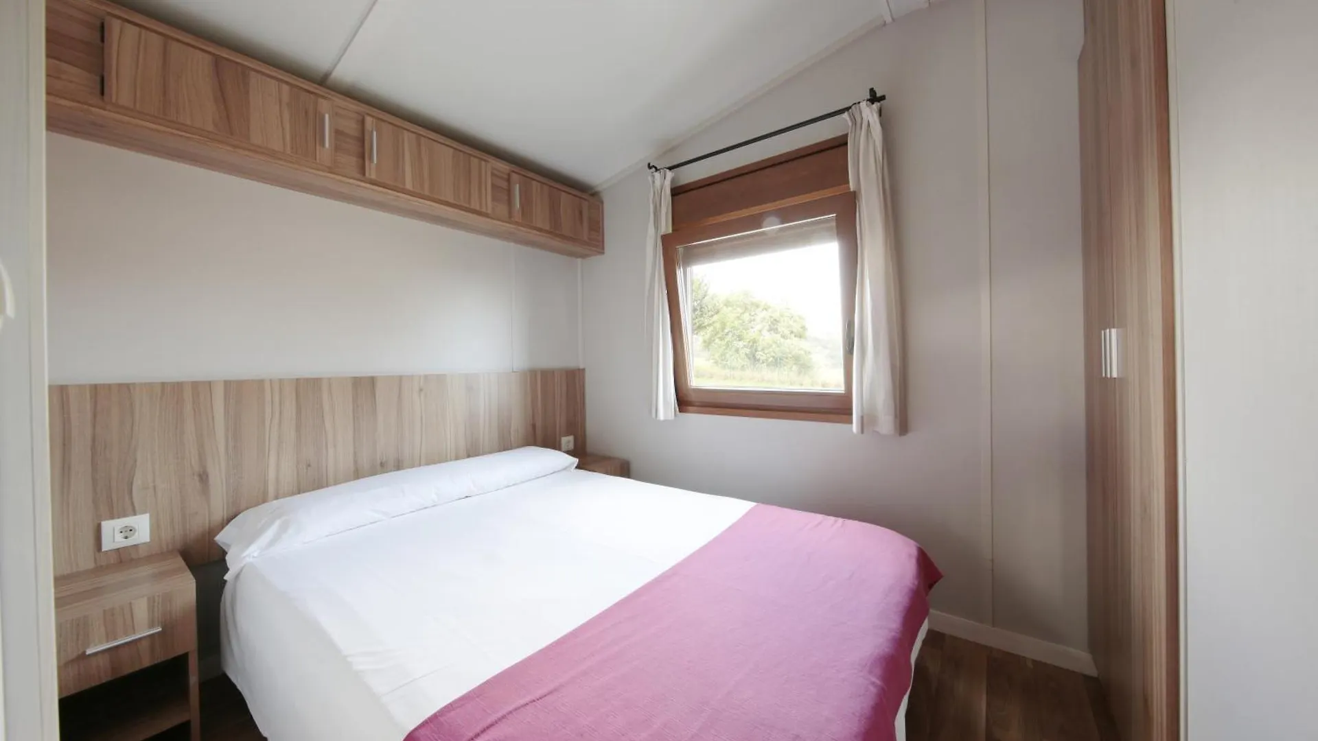 Camping & Bungalows スマイア
