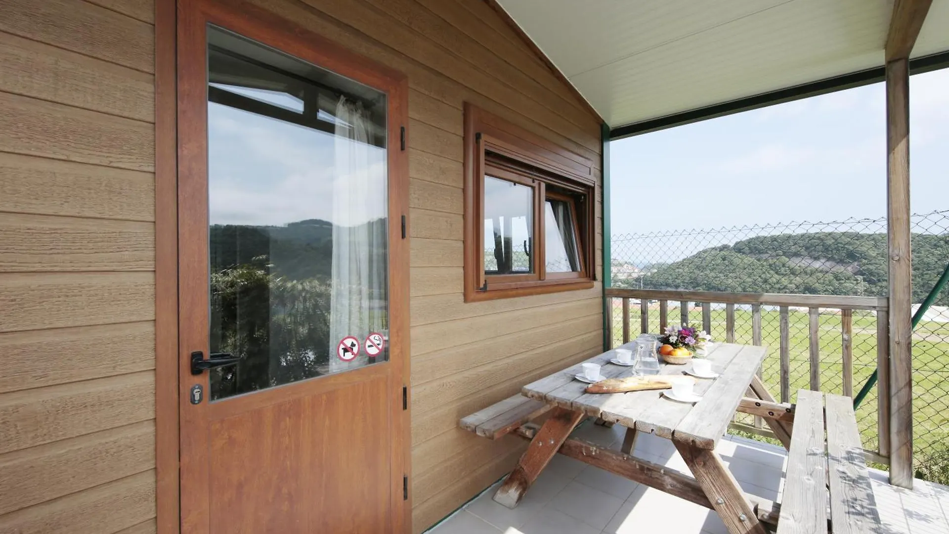 Camping & Bungalows スマイア 0*,
